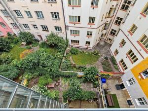 Pronájem bytu 4+kk, Praha - Vinohrady, U Havlíčkových sadů, 95 m2