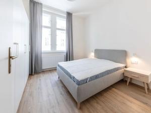Pronájem bytu 2+kk, Praha - Bubeneč, Veletržní, 40 m2
