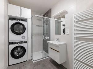 Pronájem bytu 1+kk, Praha - Bubeneč, Veletržní, 38 m2
