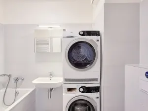 Pronájem bytu 4+kk, Praha - Jinonice, Pod stolovou horou, 87 m2