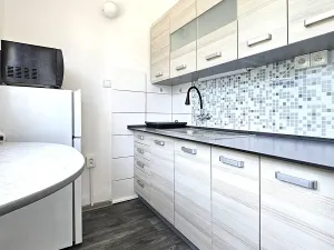 Pronájem bytu 1+kk, Pardubice, Kosmonautů, 38 m2