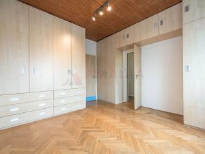 Prodej bytu 2+1, Praha - Malešice, Káranská, 52 m2