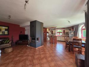 Pronájem rodinného domu, Baška, 200 m2