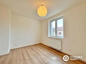 Pronájem bytu 2+kk, Brno, Bolzanova, 42 m2