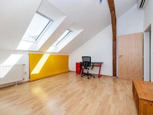 Pronájem bytu 3+kk, Praha - Holešovice, Dělnická, 95 m2