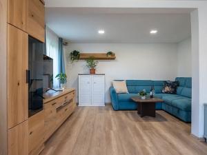 Prodej rodinného domu, Zámostí-Blata, 215 m2