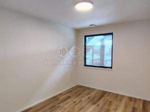 Pronájem bytu 2+kk, Olomouc - Lazce, Lazecká, 60 m2