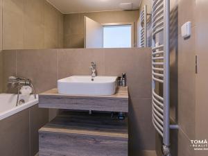 Pronájem bytu 2+kk, Hradec Králové - Věkoše, V. J. Kašpara, 50 m2