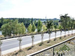 Pronájem bytu 1+kk, Praha - Holešovice, V háji, 43 m2