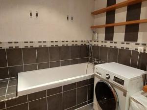 Pronájem bytu 3+kk, Praha - Holešovice, Jankovcova, 78 m2