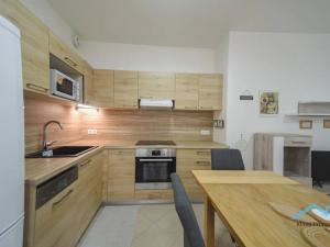 Pronájem bytu 2+kk, Praha - Žižkov, Olšanská, 52 m2