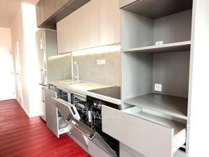 Pronájem bytu 3+kk, Praha - Břevnov, 8. listopadu, 81 m2