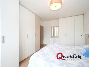 Pronájem bytu 2+1, Praha - Libeň, Zenklova, 73 m2