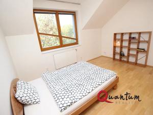 Pronájem bytu 4+kk, Praha - Hrdlořezy, Hrdlořezská, 99 m2
