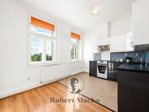 Pronájem bytu 3+1, Praha - Vršovice, Rybalkova, 92 m2