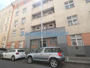 Pronájem bytu 1+kk, Praha - Vyšehrad, Neklanova, 54 m2