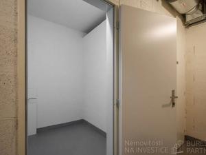 Pronájem bytu 1+kk, Praha - Vysočany, Bassova, 28 m2