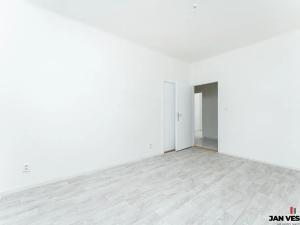 Pronájem bytu 3+1, Praha - Čakovice, Něvská, 76 m2