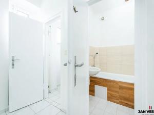 Pronájem bytu 3+1, Praha - Čakovice, Něvská, 76 m2