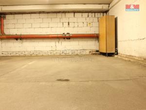 Pronájem garážového stání, Praha - Holešovice, Dělnická, 16 m2