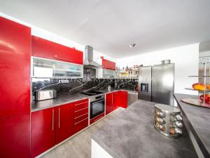 Prodej vícegeneračního domu, Trhové Sviny, 379 m2