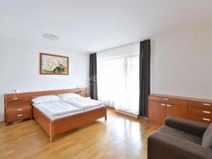 Pronájem bytu 3+1, Praha - Jinonice, Brzorádových, 94 m2