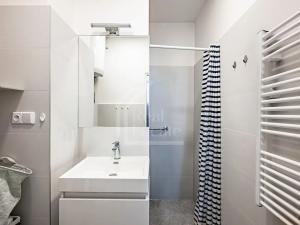 Pronájem bytu 2+kk, Praha - Vršovice, Ukrajinská, 55 m2