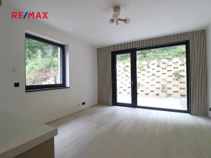 Pronájem bytu 1+kk, Praha - Hlubočepy, Na Zlíchově, 30 m2