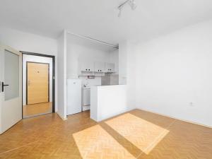Pronájem bytu 2+kk, Liberec, Dobiášova, 42 m2