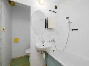 Pronájem bytu 2+kk, Liberec, Dobiášova, 42 m2