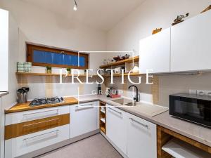 Pronájem bytu 3+kk, Praha - Nové Město, Na Poříčí, 84 m2