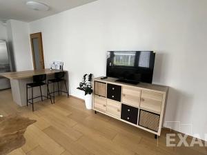 Pronájem bytu 2+kk, Praha - Dolní Chabry, Poštova, 57 m2