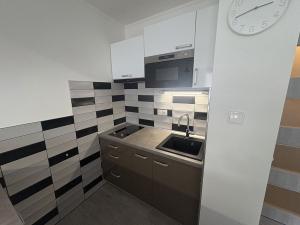 Prodej bytu 1+kk, Praha - Hlubočepy, Pivcova, 29 m2