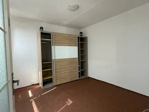 Prodej bytu 3+1, Plzeň, Břeclavská, 65 m2
