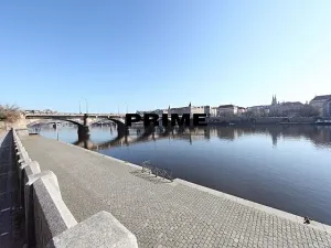 Pronájem bytu 1+kk, Praha - Smíchov, Hořejší nábřeží, 34 m2
