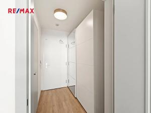Pronájem bytu 1+kk, Praha - Háje, Výstavní, 33 m2
