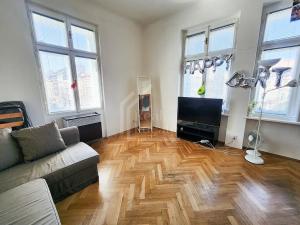 Pronájem bytu 2+1, Praha - Vinohrady, Rumunská, 56 m2