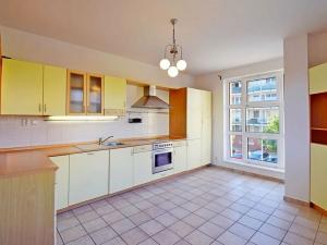 Pronájem bytu 3+1, Praha - Hlubočepy, Voskovcova, 87 m2