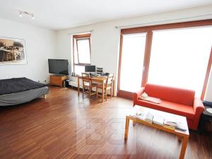 Pronájem bytu 1+kk, Praha - Karlín, Kollárova, 43 m2