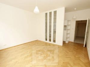 Pronájem bytu 1+kk, Praha - Holešovice, Vinařská, 36 m2