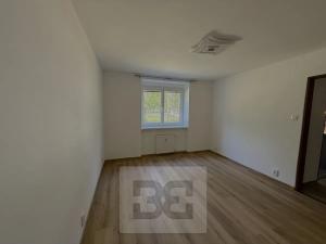 Pronájem bytu 1+1, Neratovice, Školní, 30 m2