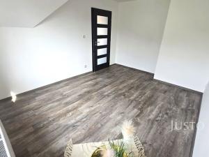 Prodej rodinného domu, Temešvár, 190 m2