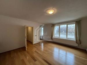 Pronájem bytu 1+kk, Praha - Holešovice, Ortenovo náměstí, 44 m2