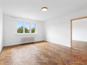 Pronájem bytu 3+kk, Ostrov, Klicperova, 61 m2