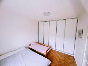 Pronájem bytu 4+1, Praha - Veleslavín, Na okraji, 72 m2