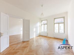 Pronájem bytu 2+1, Praha - Smíchov, Zborovská, 70 m2