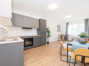 Prodej bytu 3+kk, Praha - Malešice, Počernická, 58 m2
