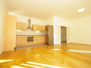 Pronájem bytu 2+kk, Praha - Smíchov, Na bělidle, 57 m2