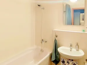 Pronájem bytu 1+kk, Praha - Žižkov, Kališnická, 39 m2