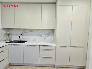 Prodej bytu 2+1, Karviná, tř. Těreškovové, 52 m2